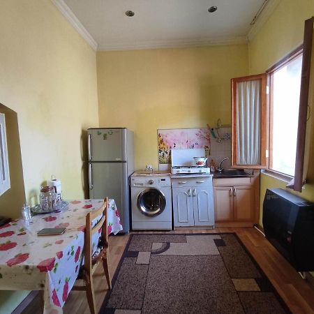 Appartamento Edlen Tbilisi Esterno foto