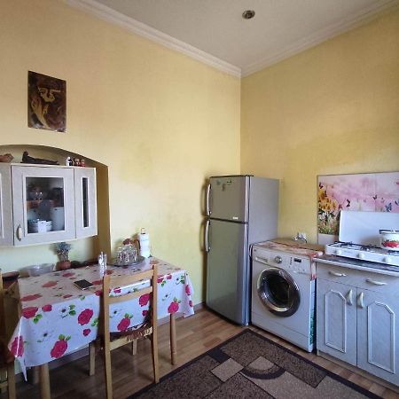 Appartamento Edlen Tbilisi Esterno foto