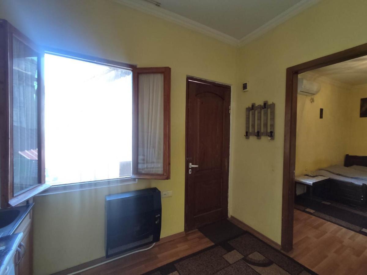 Appartamento Edlen Tbilisi Esterno foto