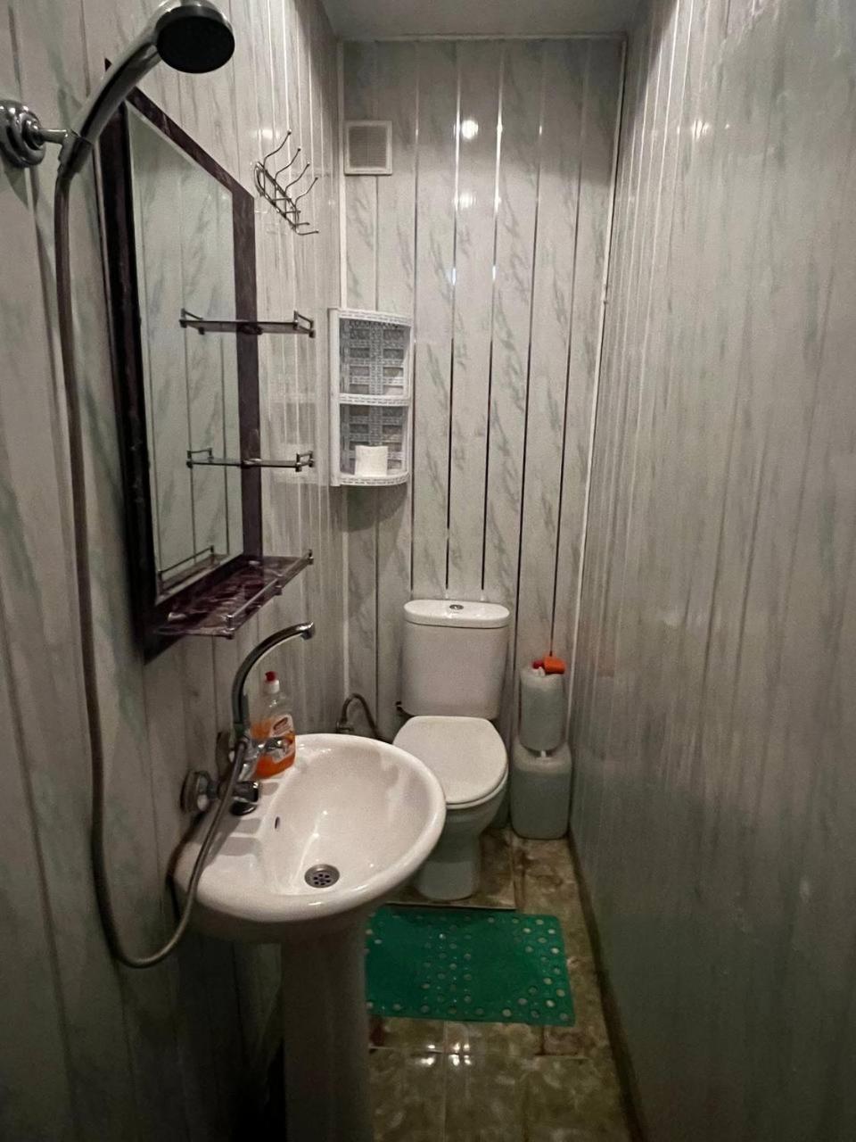 Appartamento Edlen Tbilisi Esterno foto
