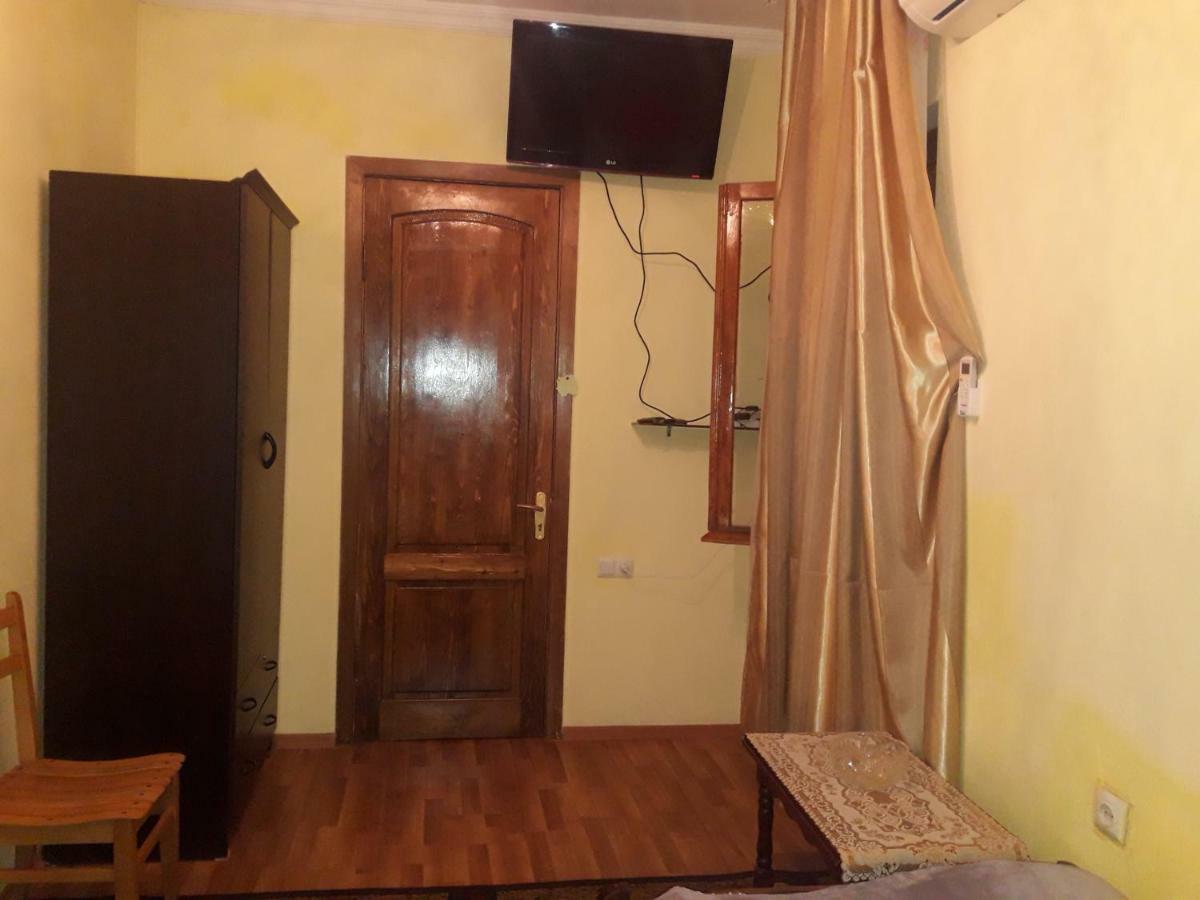 Appartamento Edlen Tbilisi Esterno foto